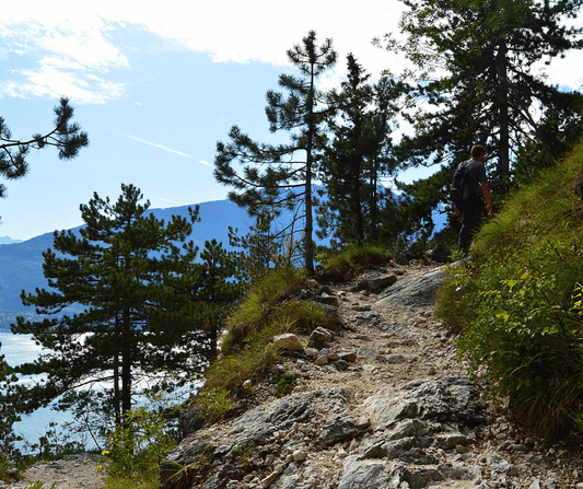 Escursioni sul Lago di Garda – Guida ai Migliori Sentieri - FeelGarda