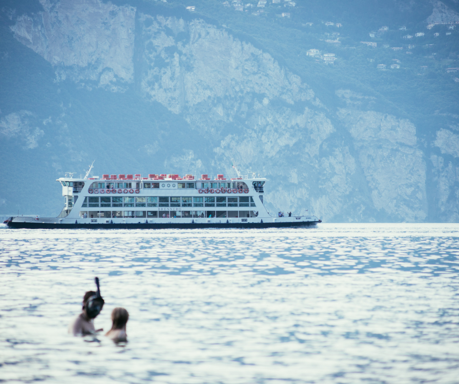 Traghetto sul Lago di Garda